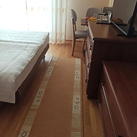 Home Sweet Rental Тирана Екстериор снимка