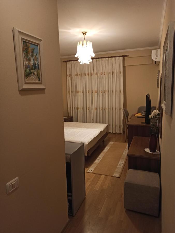 Home Sweet Rental Тирана Екстериор снимка
