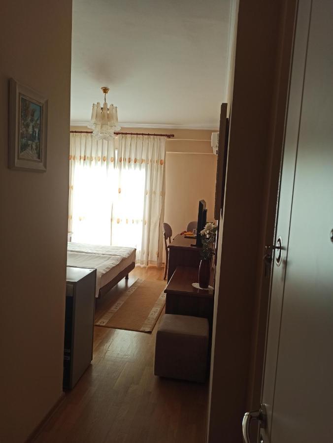 Home Sweet Rental Тирана Екстериор снимка