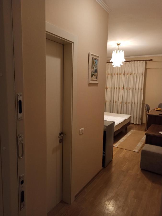 Home Sweet Rental Тирана Екстериор снимка